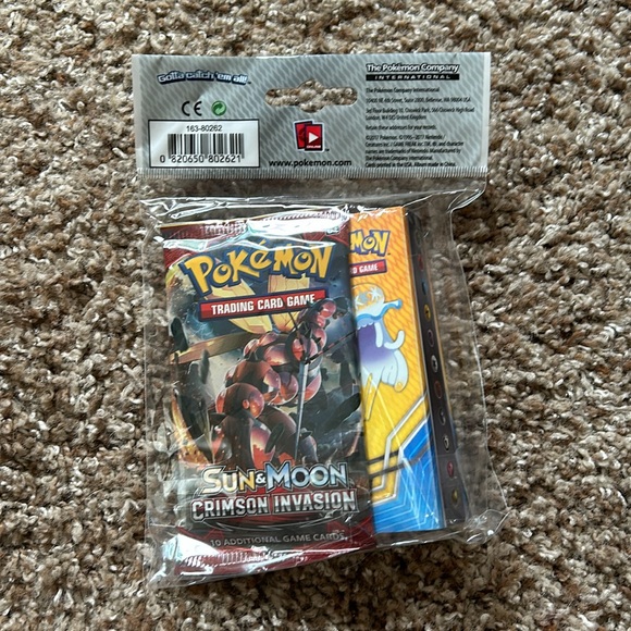 Pokémon Cards Sun and Moon Crimson Invasion Album - Picture 2 of 2